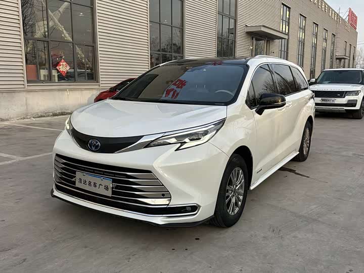 Фото 1 - Toyota Sienna