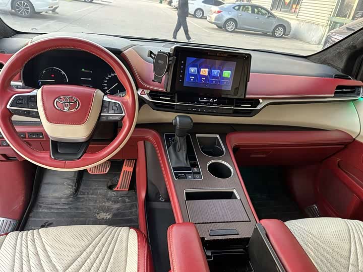 Фото 5 - Toyota Sienna