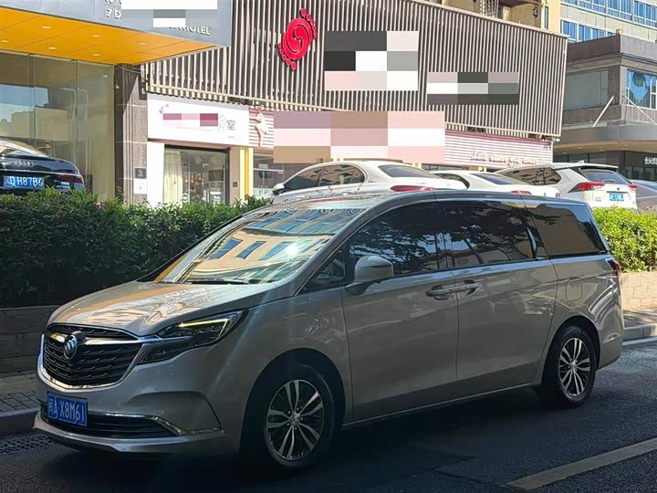 Фото 1 - Buick GL8 ES