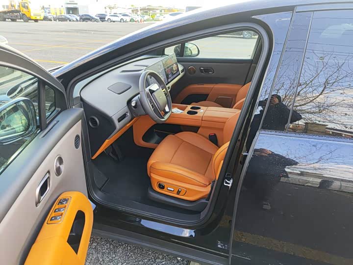 Фото 5 - LiXiang i8