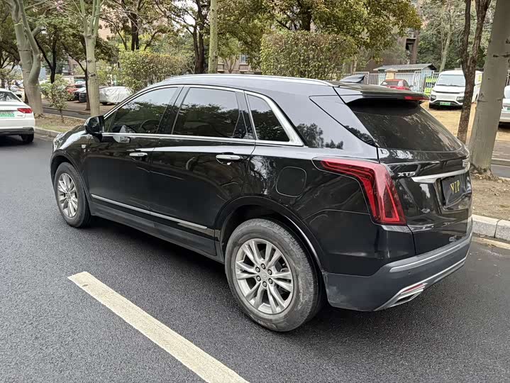 Фото 5 - Cadillac XT5