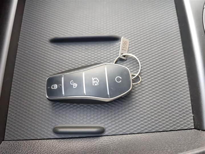 Фото 9 - BYD Seal 05 DM-i Hybrid