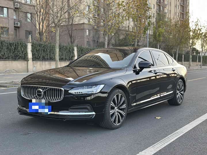 Фото 2 - Volvo S90
