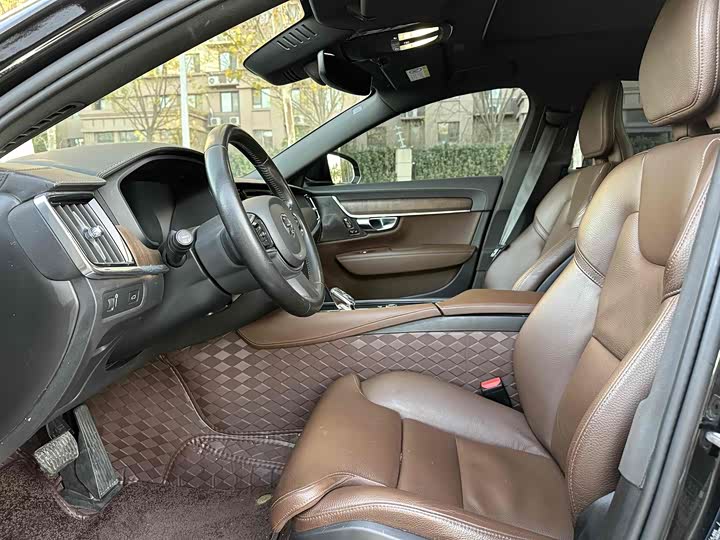 Фото 5 - Volvo S90