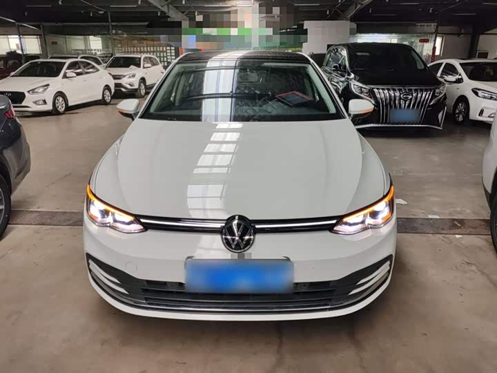 Фото 3 - Volkswagen Golf