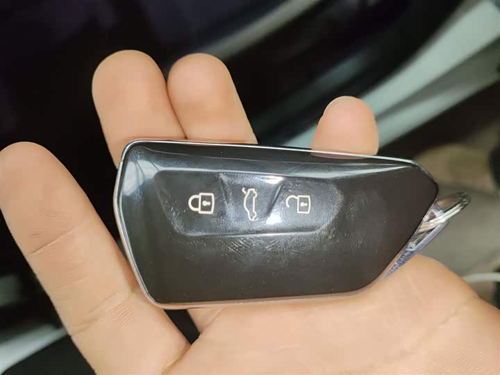 Фото 9 - Volkswagen Golf