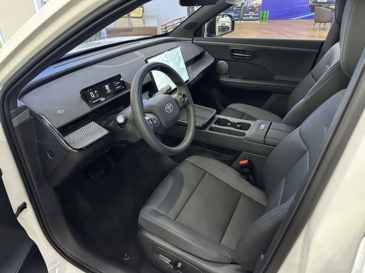 Фото 8 - Toyota bZ3X