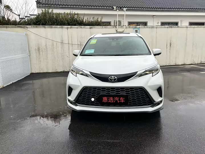 Фото 2 - Toyota Granvia