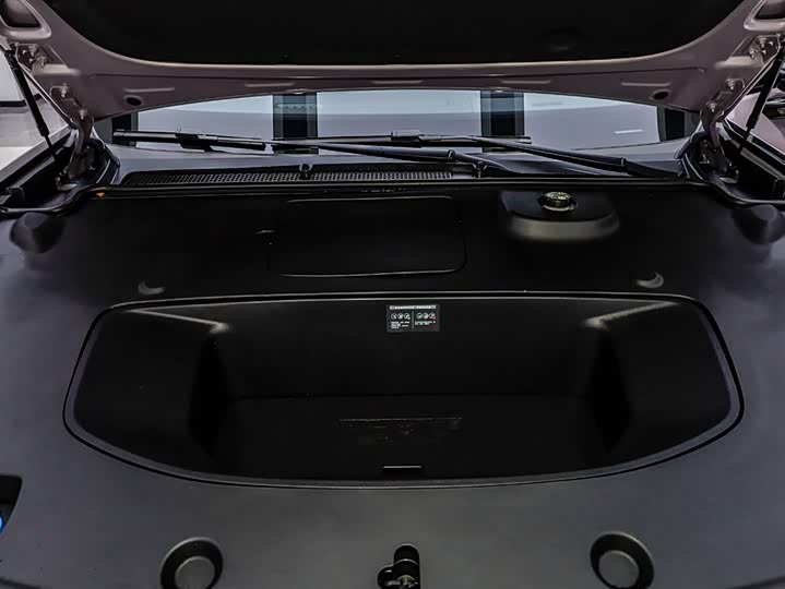 Фото 9 - XPeng P7