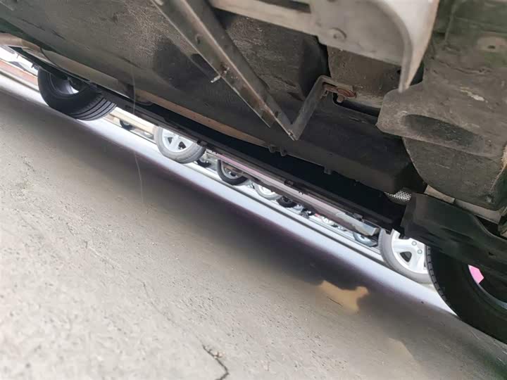 Фото 2 - Hongqi HS5