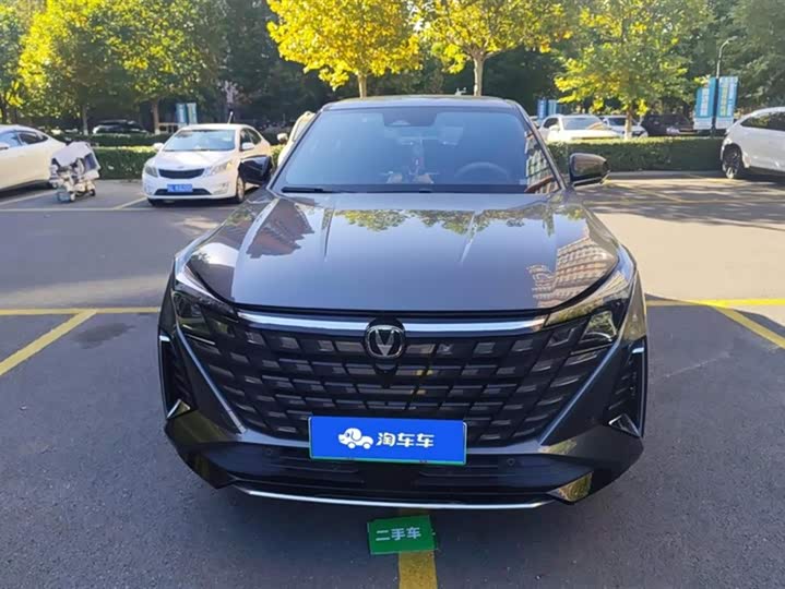 Фото 2 - Changan UNI-Z Hybrid