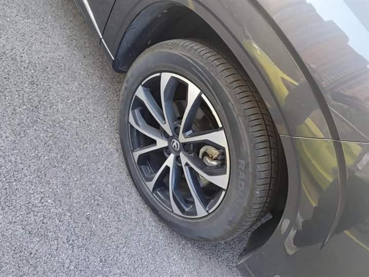 Фото 6 - Changan UNI-Z Hybrid