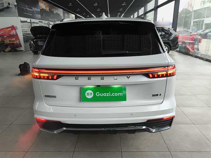 Фото 6 - Geely Monjaro