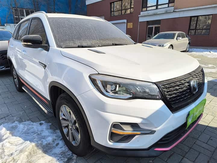 Фото 4 - Changan CS75