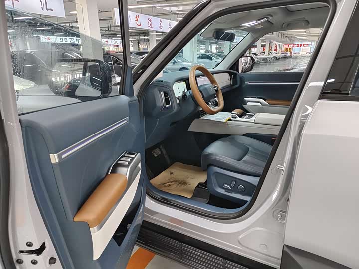 Фото 8 - Changan Deepal G318