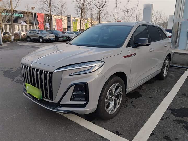 Фото 1 - Hongqi HS3 Hybrid
