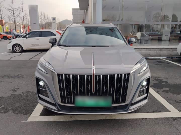 Фото 2 - Hongqi HS3 Hybrid