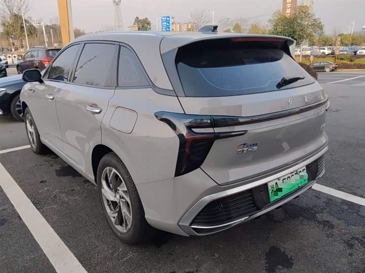 Фото 4 - Hongqi HS3 Hybrid