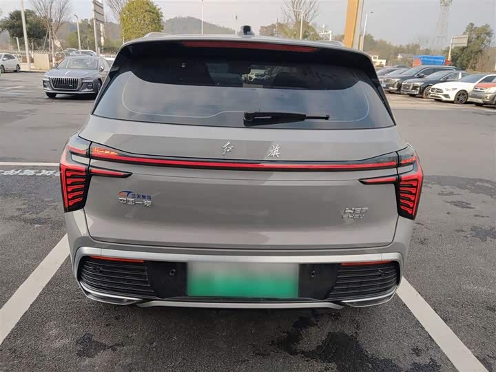 Фото 5 - Hongqi HS3 Hybrid