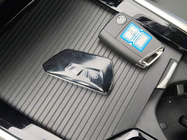 Фото 9 - Volkswagen Passat