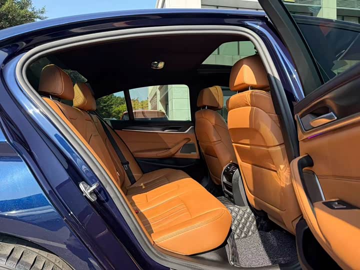 Фото 6 - BMW 5 Series