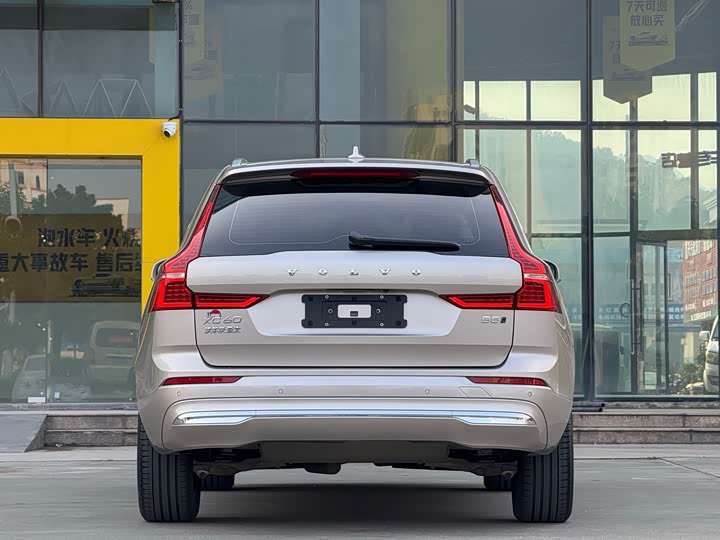 Фото 5 - Volvo XC60