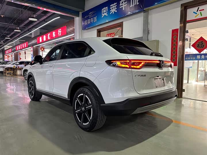 Фото 6 - Honda Vezel