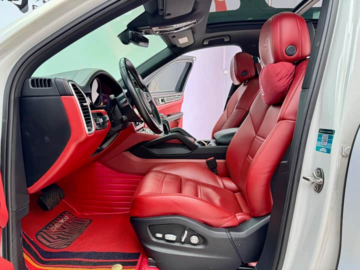 Фото 7 - Porsche Cayenne