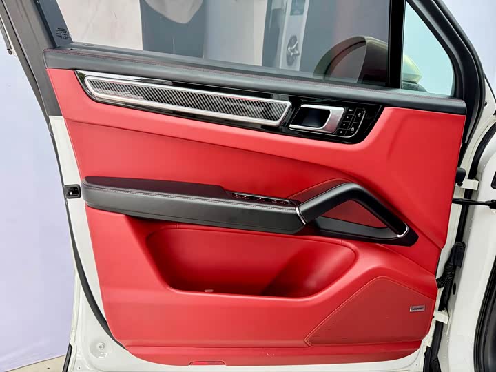 Фото 9 - Porsche Cayenne