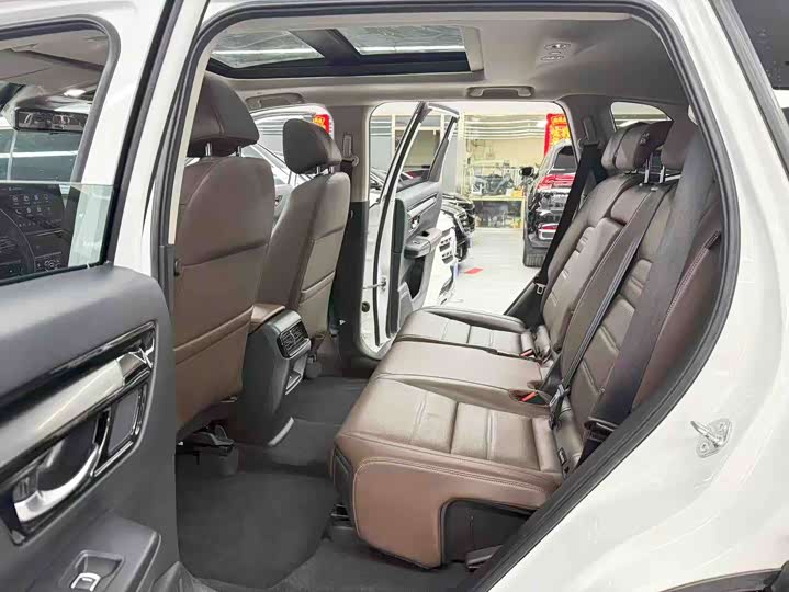 Фото 8 - Honda CR-V