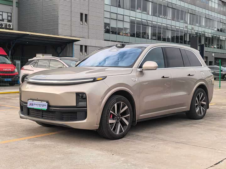 Фото 1 - LiXiang L8