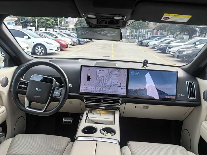 Фото 8 - LiXiang L8