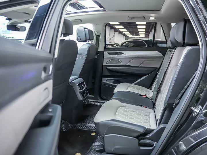 Фото 8 - Volkswagen Tavendor