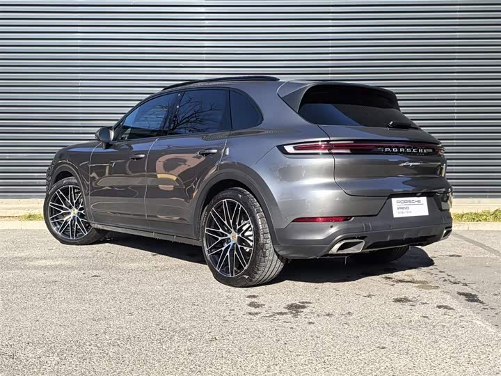 Фото 2 - Porsche Cayenne
