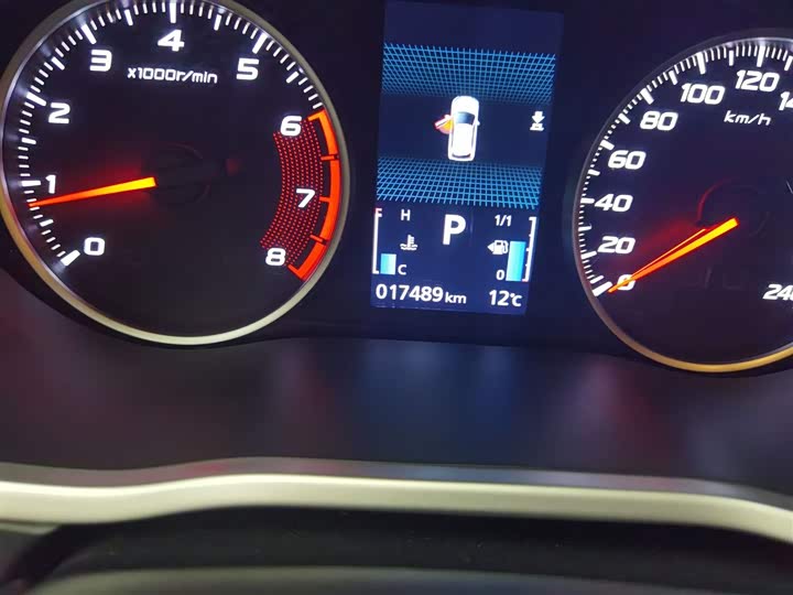 Фото 5 - Mitsubishi Eclipse Cross