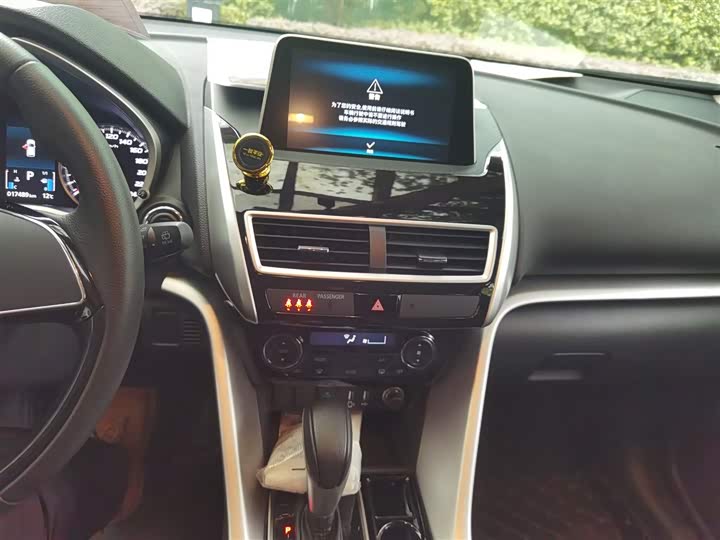 Фото 6 - Mitsubishi Eclipse Cross