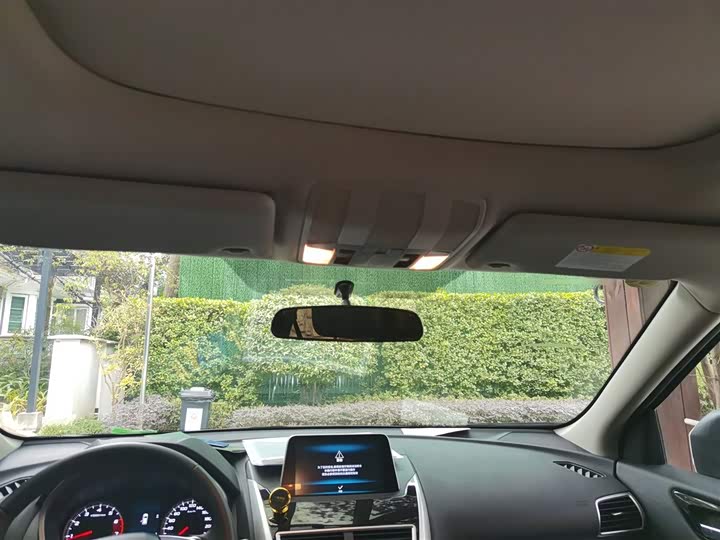 Фото 9 - Mitsubishi Eclipse Cross