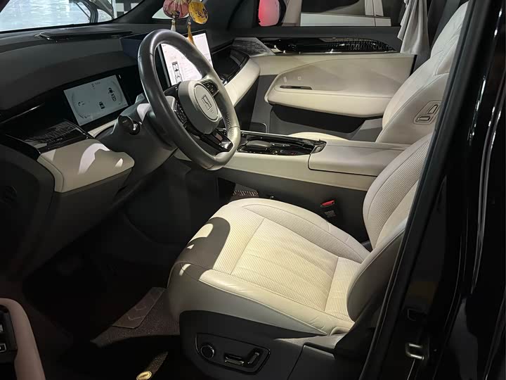 Фото 7 - Zeekr 009