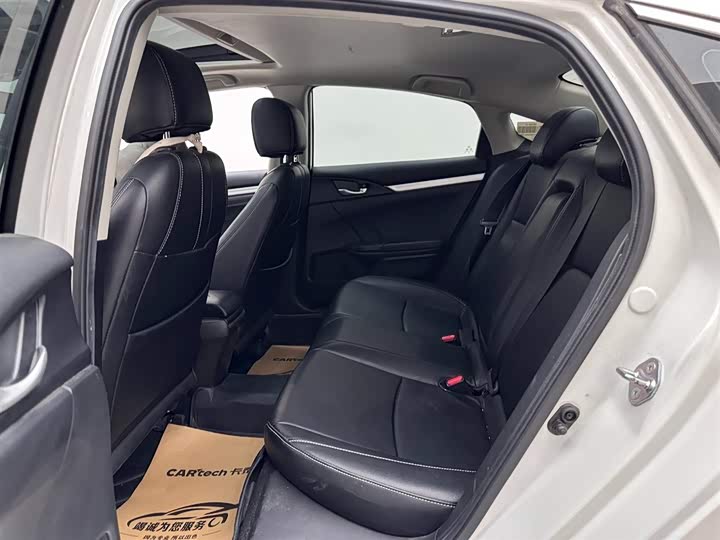 Фото 9 - Honda Civic