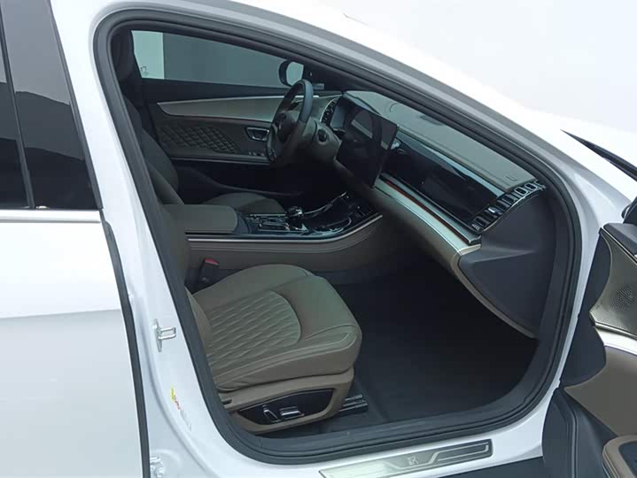 Фото 8 - BYD Han