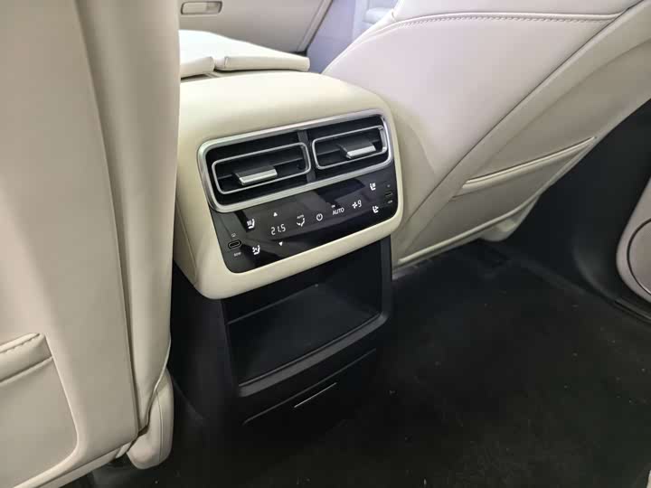 Фото 8 - LiXiang L6