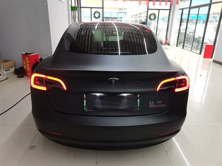 Фото 6 - Tesla Model 3