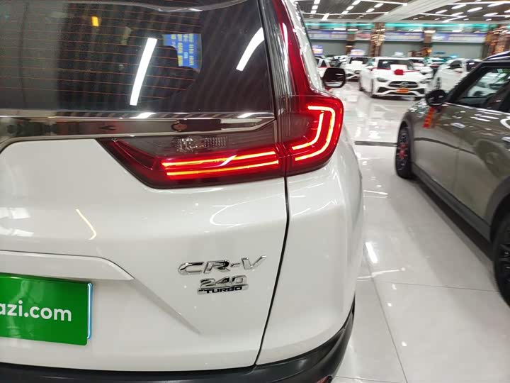 Фото 8 - Honda CR-V