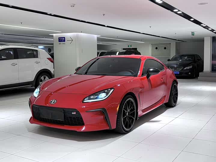 Фото 1 - Toyota GR86