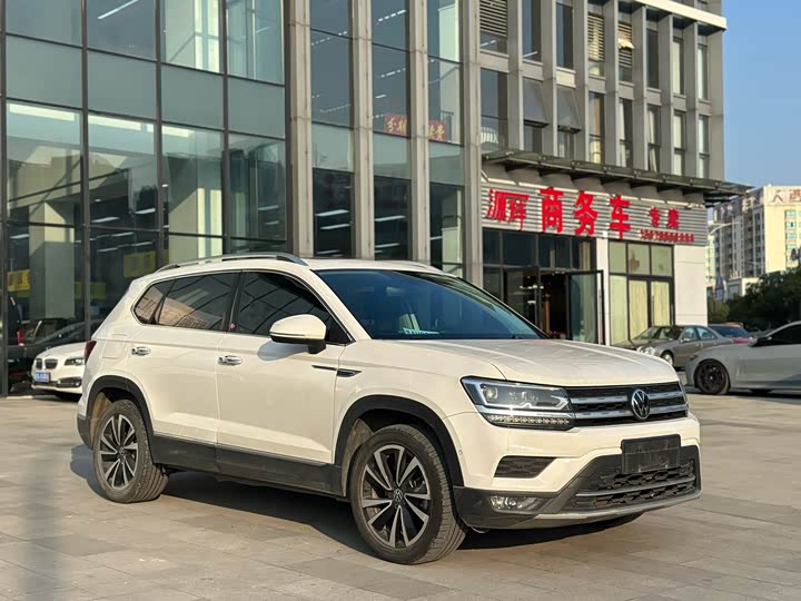 Фото 3 - Volkswagen Tharu