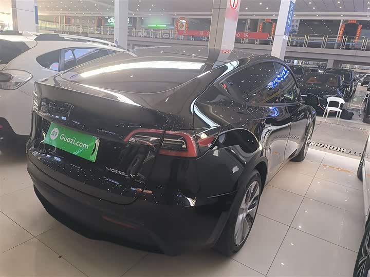 Фото 7 - Tesla Model Y