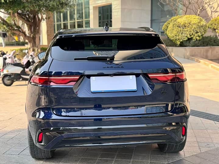 Фото 5 - Jaguar F-Pace