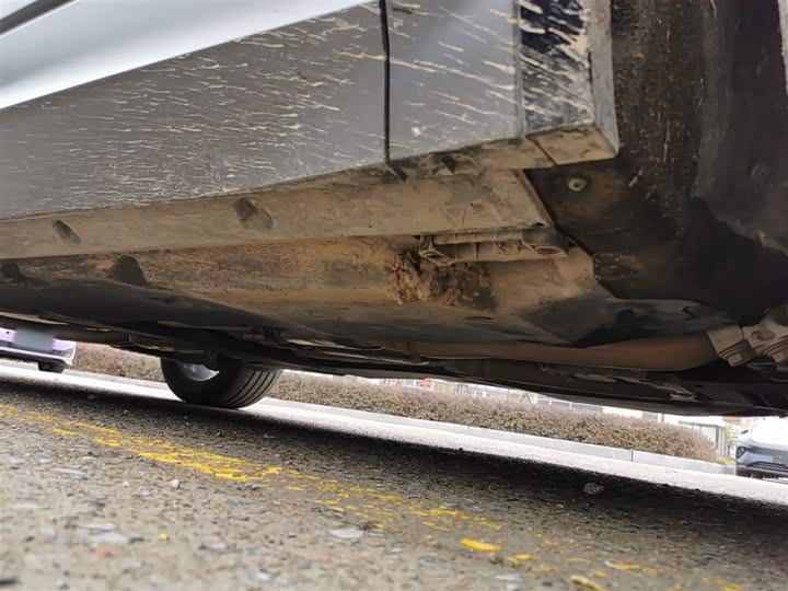 Фото 2 - Volkswagen Touareg