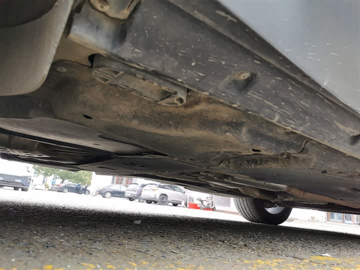 Фото 4 - Volkswagen Touareg