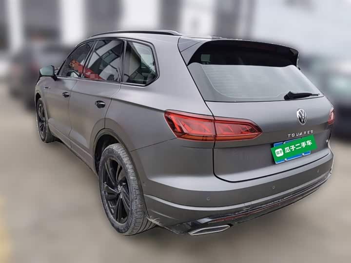 Фото 9 - Volkswagen Touareg